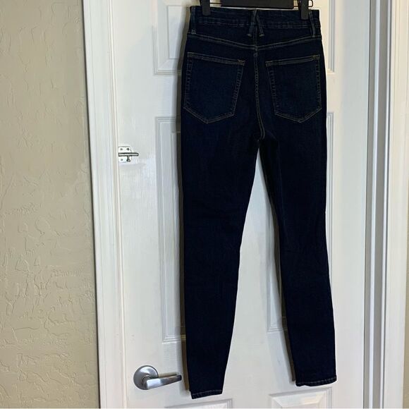 Good American Good Waist Jeans Size 4 - Picture 6 of 9